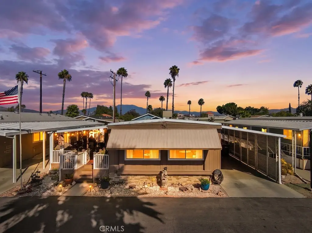 4400 W Florida Ave 9, Hemet, CA — listing photo 1