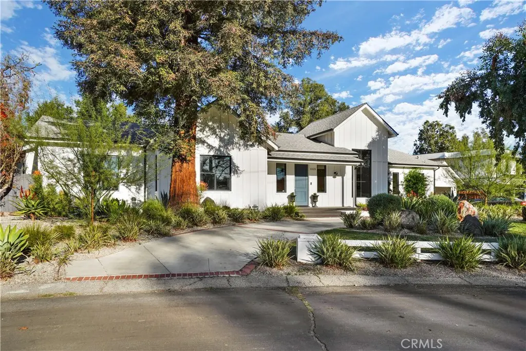 11121 Valley Spring Lane, North Hollywood, CA — listing photo 1