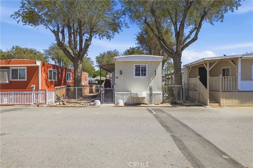 Manufactured In Park for sale at 1617 E Avenue I 19, Lancaster, CA featuring 2 beds and 1 bath