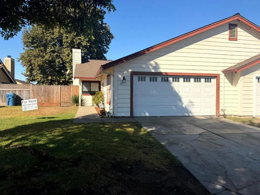 Residential Lease for rent at 51 Julia Avenue, Salinas, CA featuring 2 beds and 2 baths