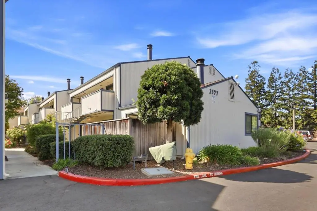 Condominium for sale at 3597 S Bascom Avenue 43, Campbell, CA featuring 1 bed and 1 bath