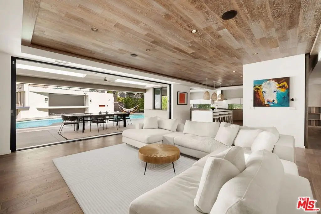 16957 Mooncrest Drive, Encino, CA — listing photo 1