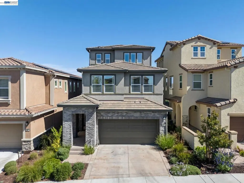 Single Family Residence for sale at 258 Benmore Dr, Hayward, CA featuring 3 beds and 4 baths