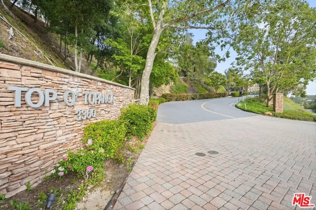 124 Pueblo Lane, Topanga, CA — listing photo 1