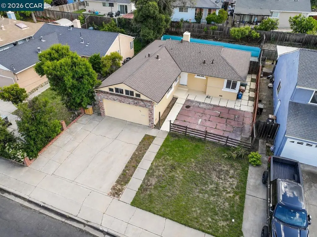 Single Family Residence for sale at 52 E Madill St, Antioch, CA featuring 3 beds and 1 bath