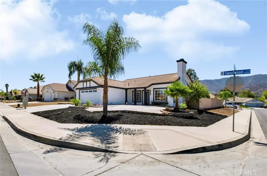 19415 SWEETWOOD Lane, Lake Elsinore, CA — listing photo 1