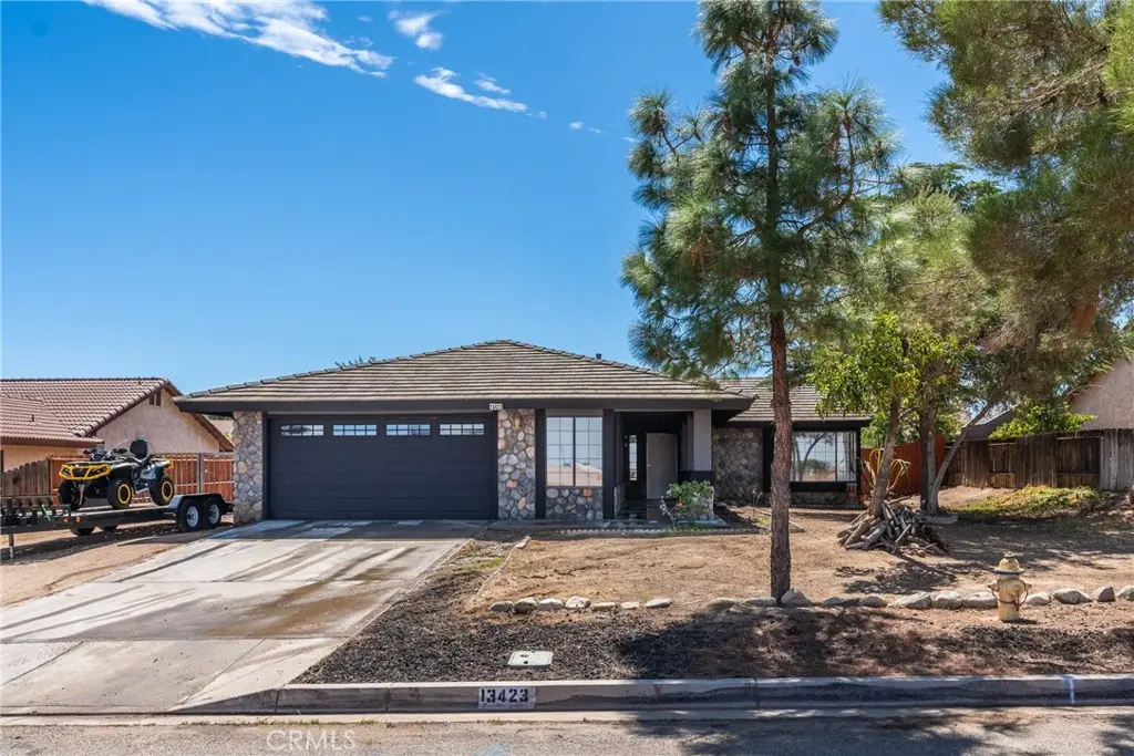 13423 Palm Street, Oak Hills, CA — listing photo 1