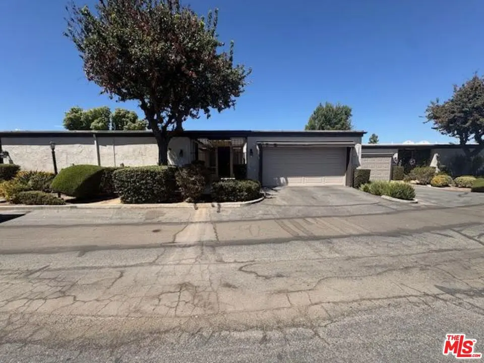 28382 Paseo Grande Drive, Sun City, CA — listing photo 1