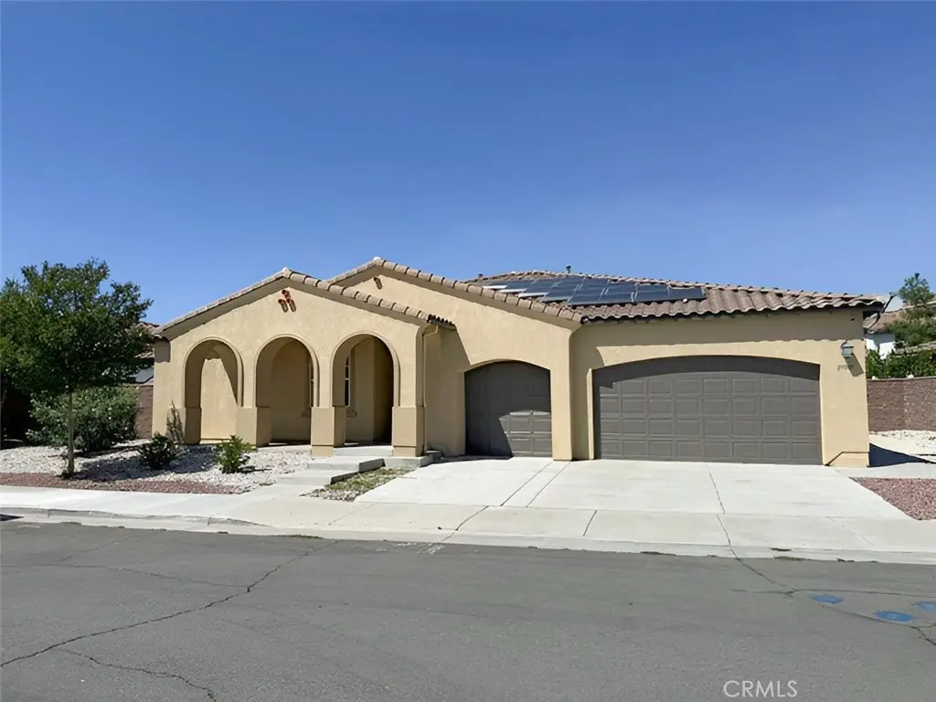29399 Bullpen, Lake Elsinore, CA — listing photo 1