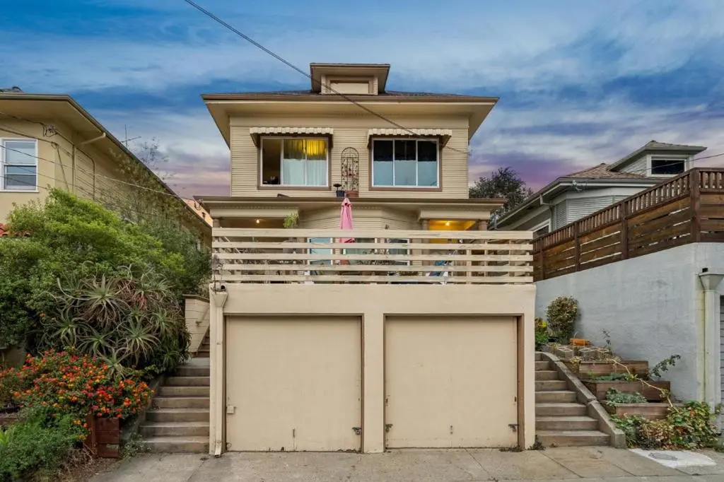 Duplex for sale at 4131 Howe Street, Oakland, CA