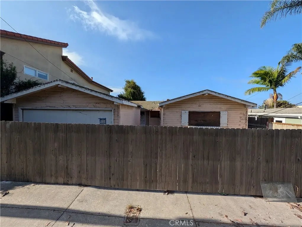 1698 Vista Del Mar Drive, Ventura, CA — listing photo 1