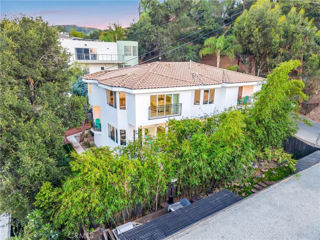 4330 Alhama Dr, Woodland Hills, CA — listing photo 1