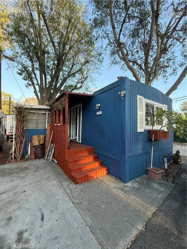 300 E Arbor 25, Long Beach, CA — listing photo 1