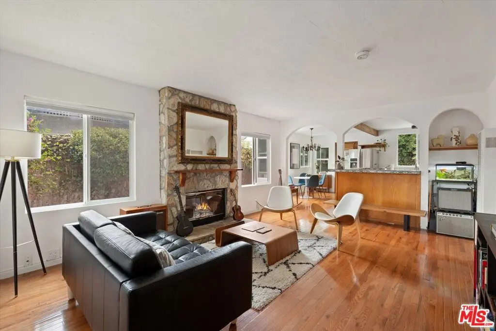 8885 Carson Street, Culver City, CA — listing photo 1