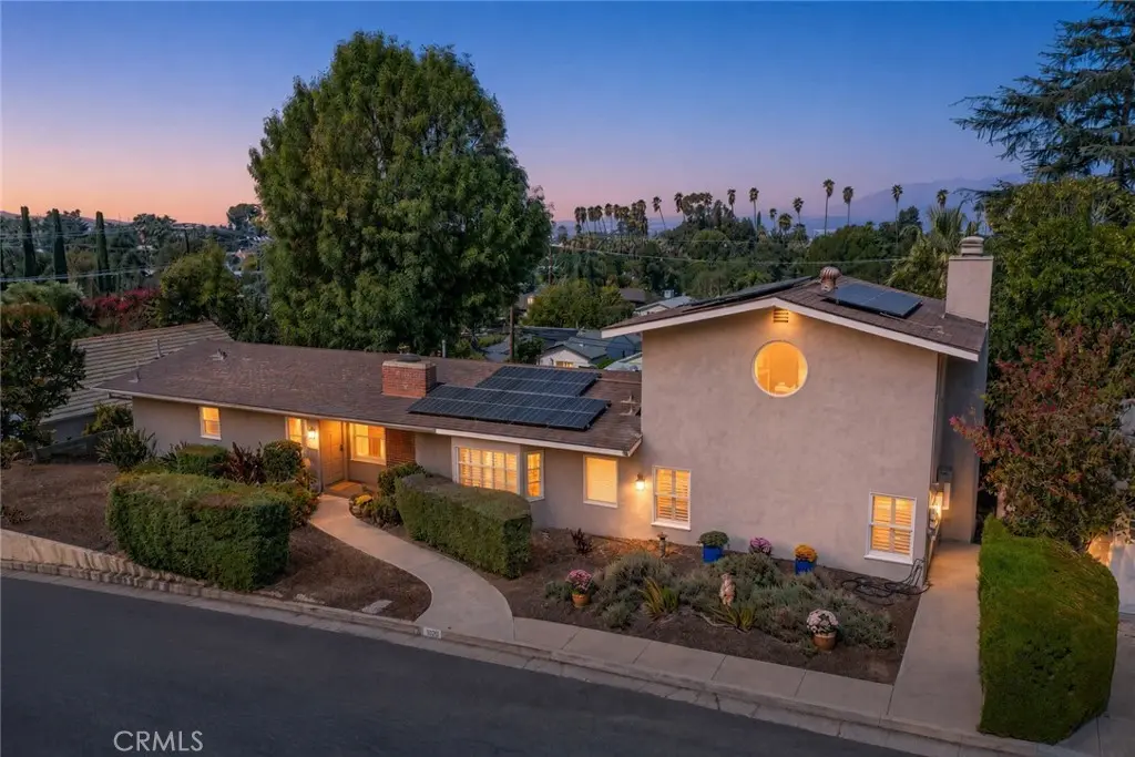 1020 La Cresta, Redlands, CA — listing photo 1