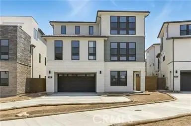 Single Family Residence for rent at 208 Stage, Irvine, CA featuring 5 beds and 5 baths