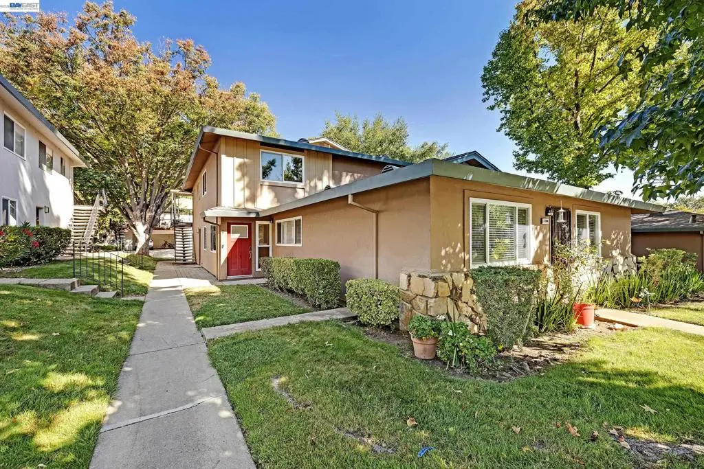 8104 Ensenada #2, Pleasanton, CA — listing photo 1