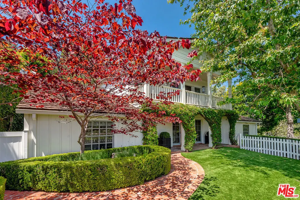 11532 Thurston Circle, Los Angeles, CA — listing photo 1