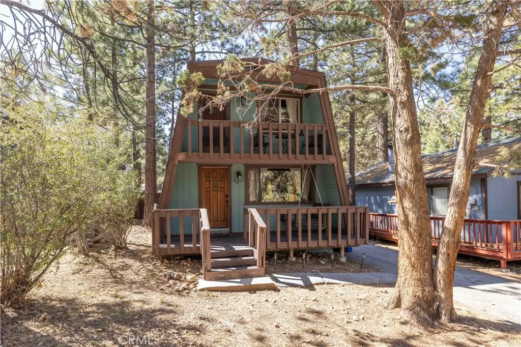 244 Moreno, Sugarloaf, CA — listing photo 1