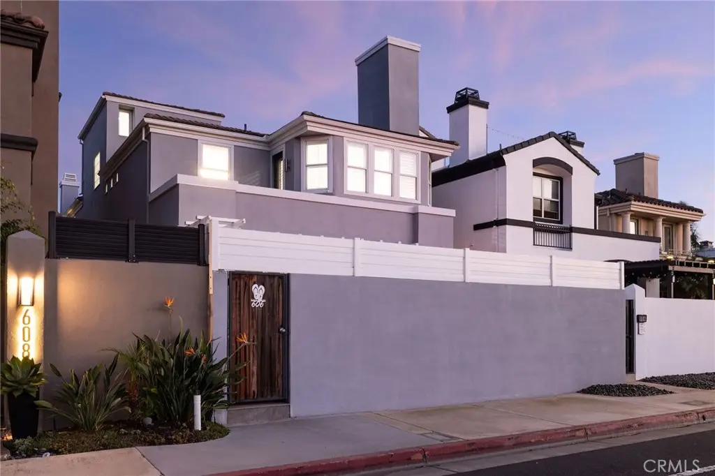606 Goldenwest Street, Huntington Beach, CA — listing photo 1