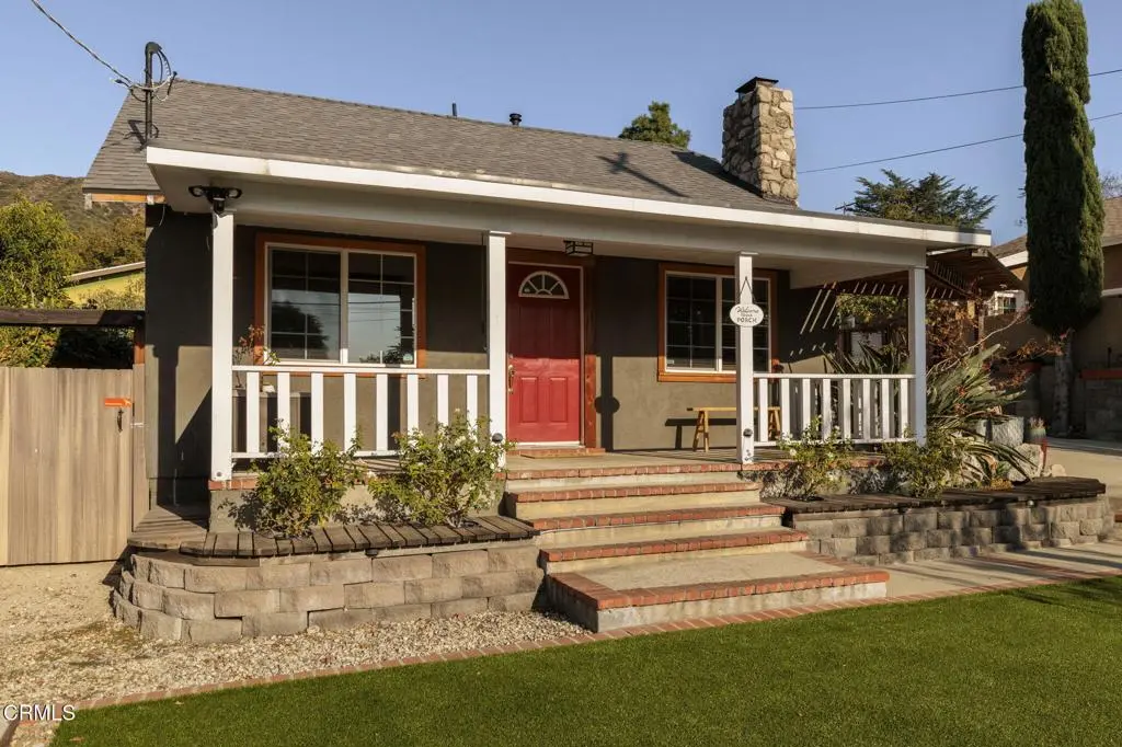 Single Family Residence for sale at 10634 Fitzroy Avenue, Los Angeles, CA featuring 3 beds and 2 baths