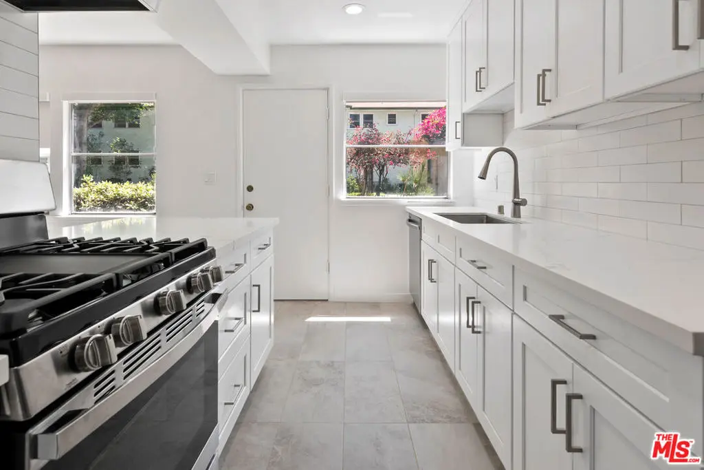 Condominium for rent at 3635 Kalsman Drive 2, Los Angeles, CA featuring 2 beds and 2 baths