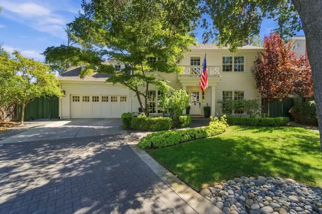 Single Family Residence for sale at 104 Bella Vista Court, Los Gatos, CA featuring 4 beds and 4 baths