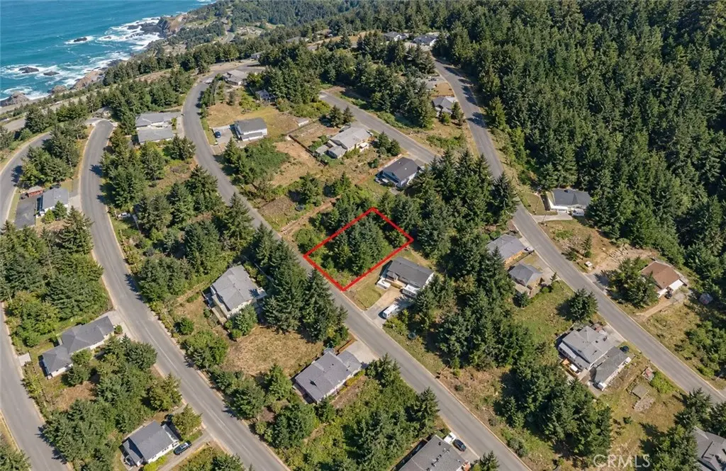105 Shaker, Shelter Cove, CA — listing photo 1
