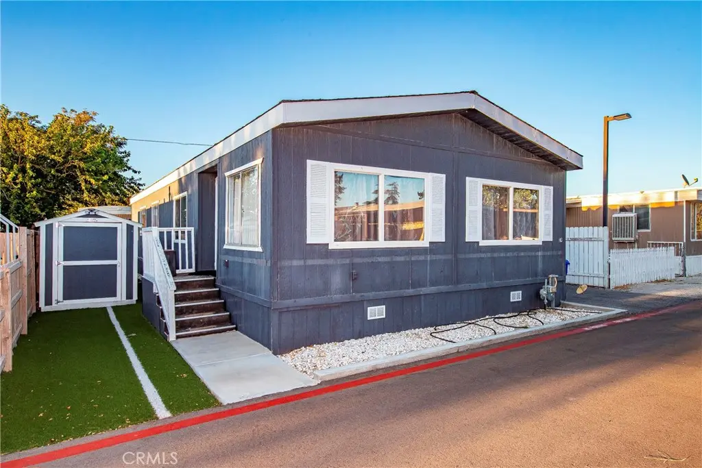 3157 E Avenue I E9, Lancaster, CA — listing photo 1