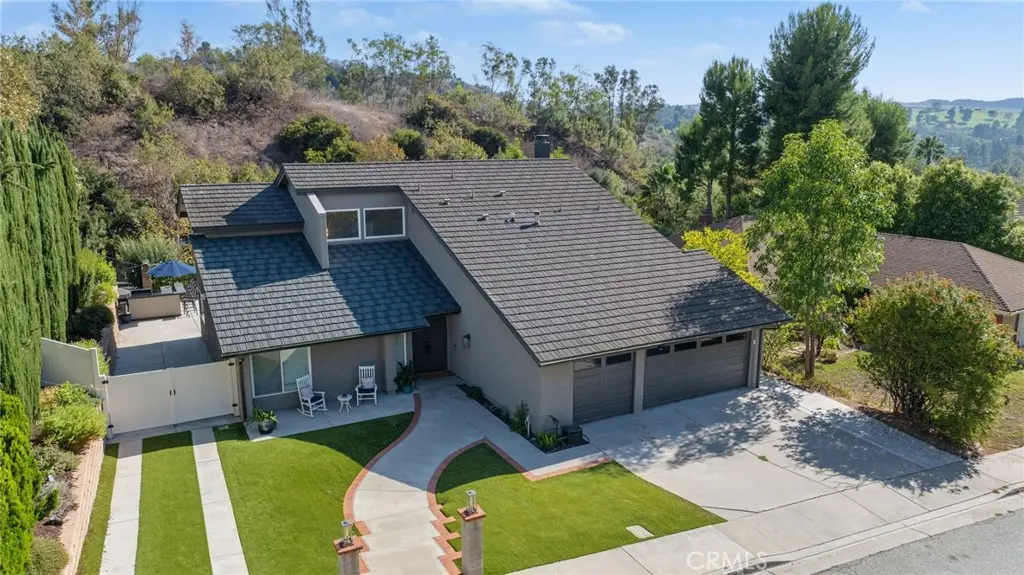 902 Calle Carrillo, San Dimas, CA — listing photo 1