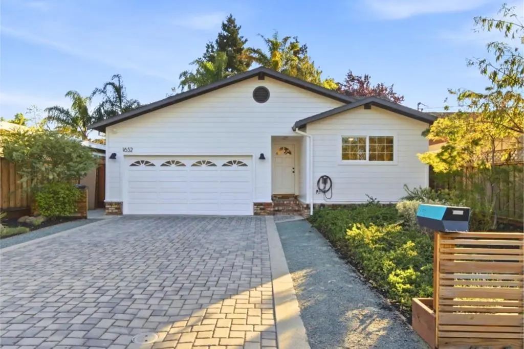 Single Family Residence for sale at 1652 Kentfield Avenue, Redwood City, CA featuring 3 beds and 2 baths