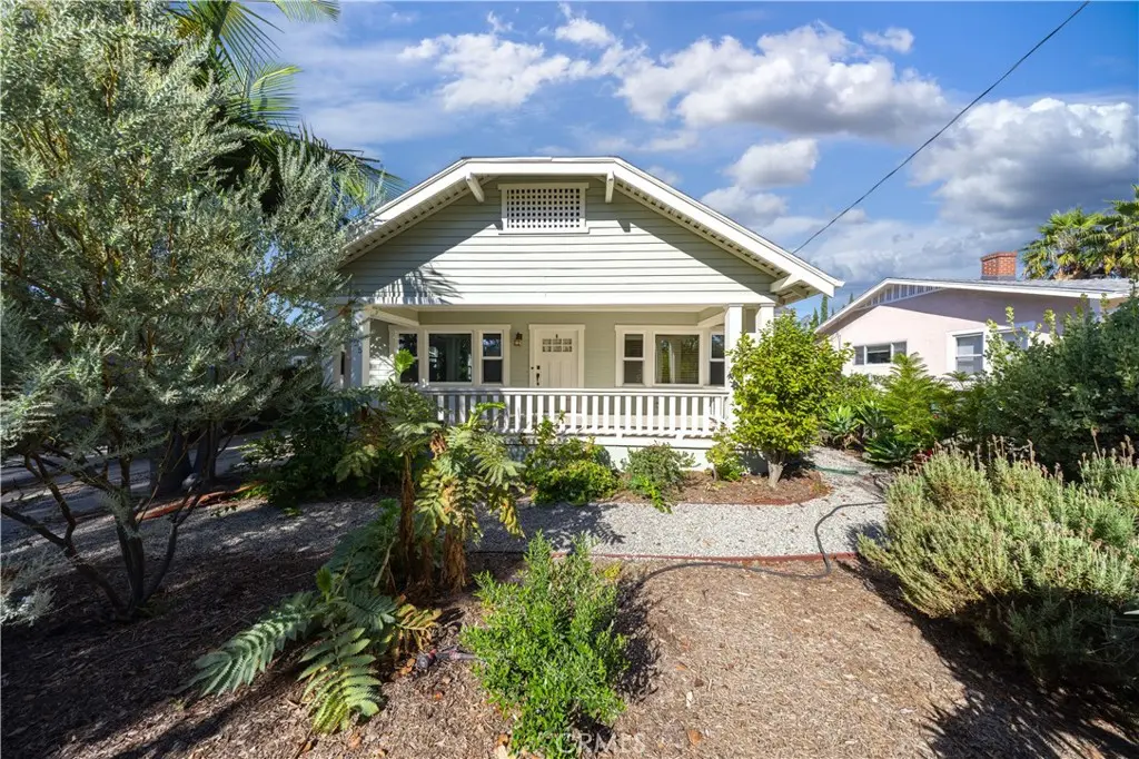 135 N San Marino Avenue, Pasadena, CA — listing photo 1