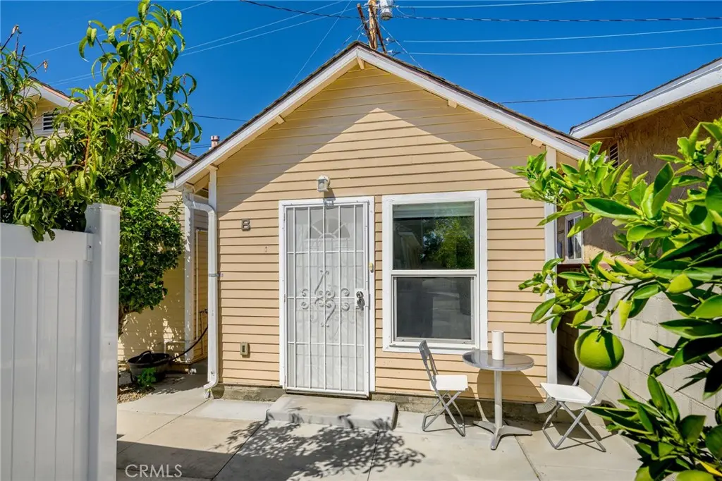359 W Garfield Avenue B, Glendale, CA — listing photo 1