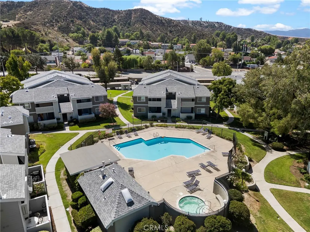 27646 Susan Beth L, Saugus, CA — listing photo 1