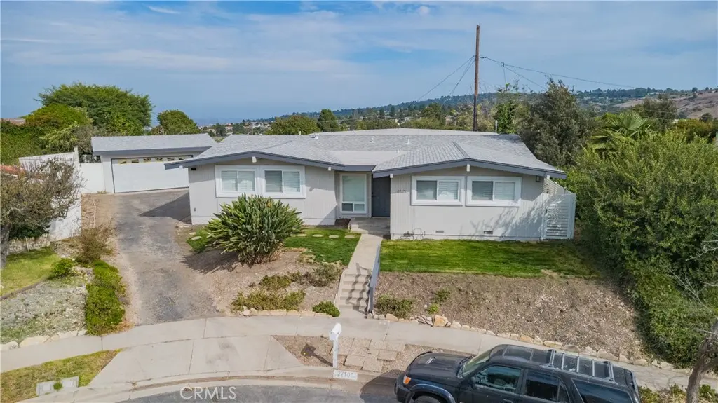 Single Family Residence for rent at 27106 Mesaba Drive, Rancho Palos Verdes, CA featuring 3 beds and 3 baths