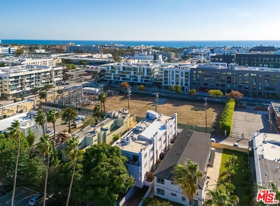 1532 9th Street 8, Santa Monica, CA — listing photo 1