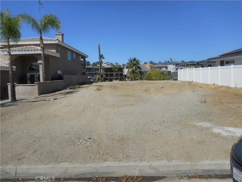 7 SWAN POINT, Canyon Lake, CA — listing photo 1