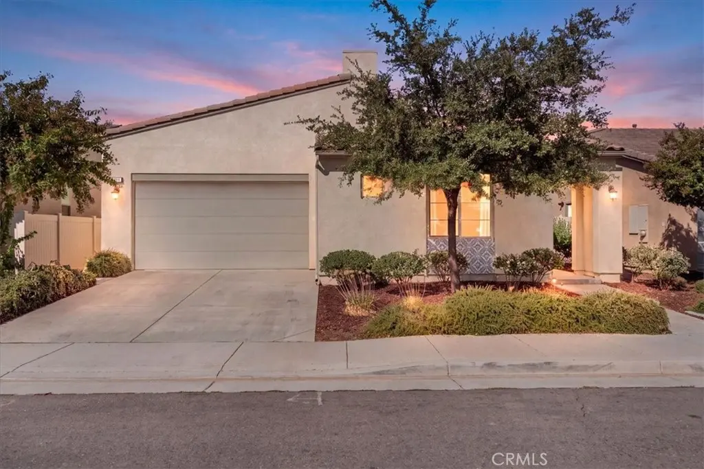 1556 Village Green, Beaumont, CA — listing photo 1