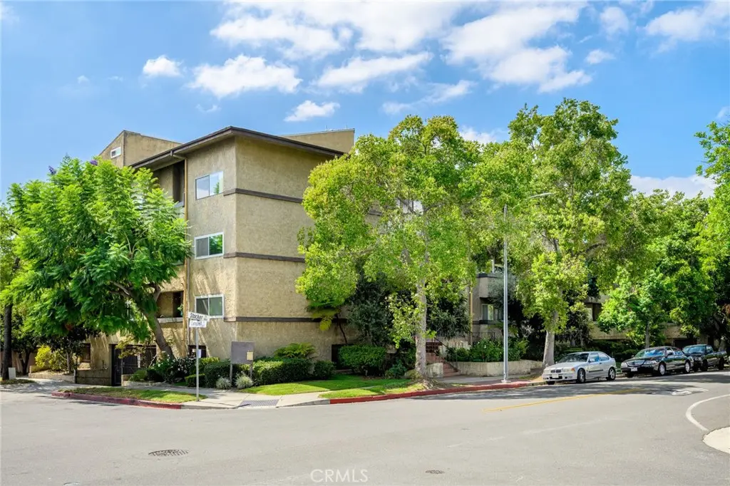 320 E Stocker 107, Glendale, CA — listing photo 1