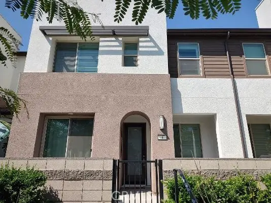 3690 E Peckham Paseo 4, Ontario, CA — listing photo 1