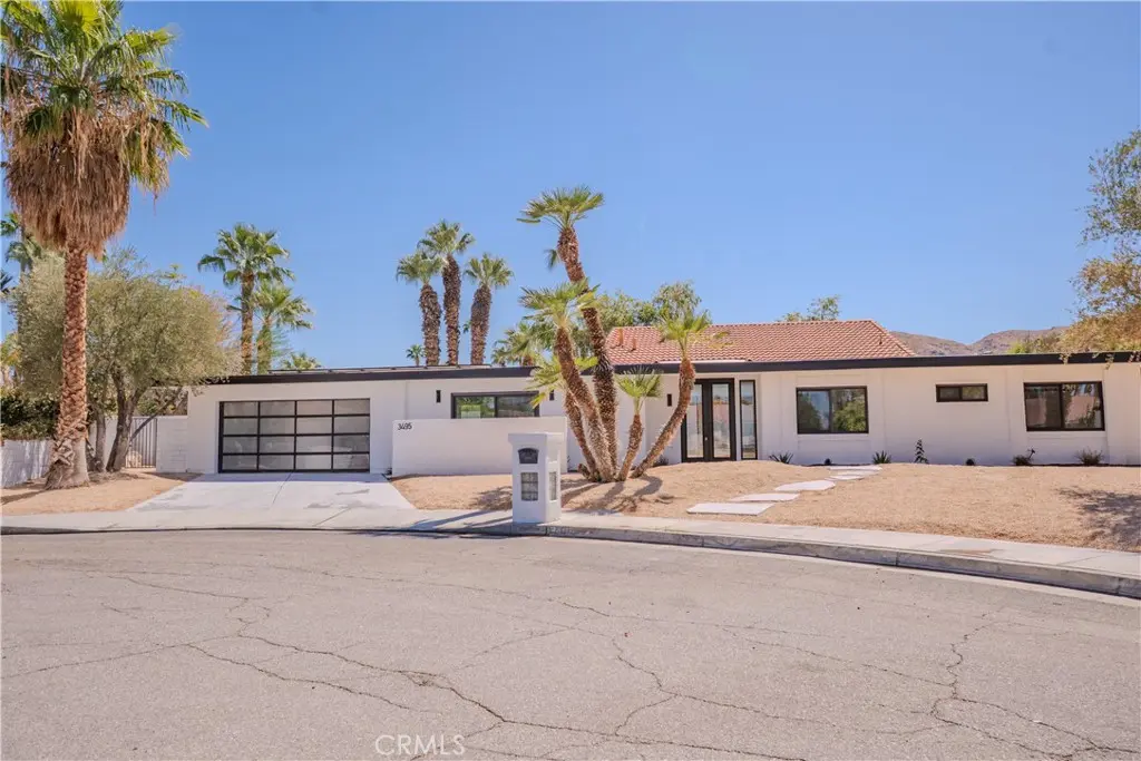 3495 E Loma Vista Circle, Palm Springs, CA — listing photo 1