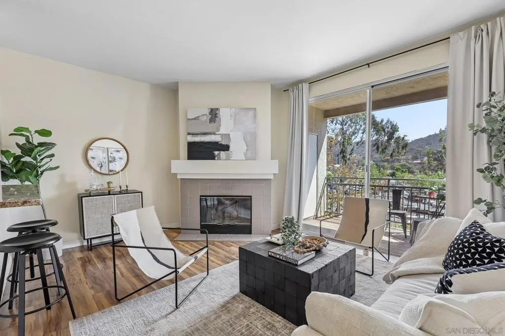 2020 Camino De La Reina 2302, San Diego, CA — listing photo 1