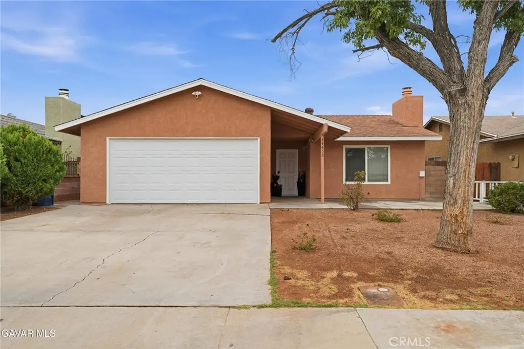 44453 Watford, Lancaster, CA — listing photo 1