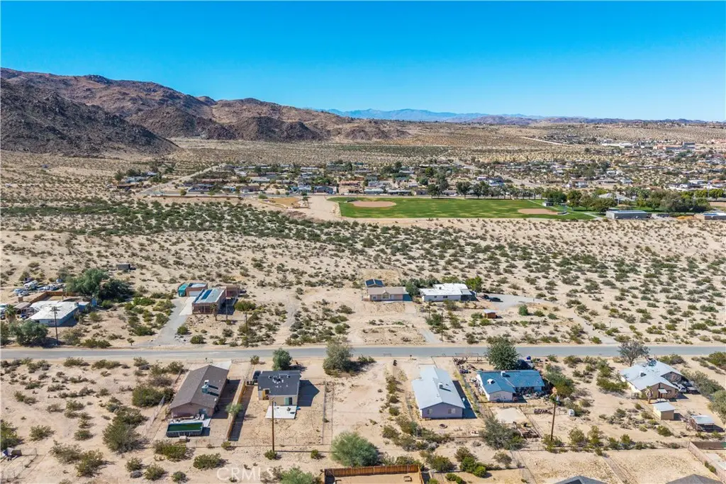 7025 Mission Avenue, 29 Palms, CA — listing photo 1