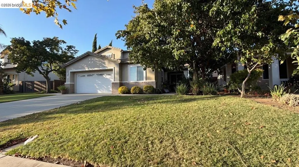Single Family Residence for sale at 328 W 8Th St, Pittsburg, CA featuring 4 beds and 3 baths