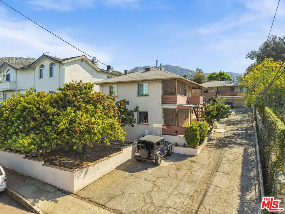 10200 Pinewood Avenue, Tujunga, CA — listing photo 1