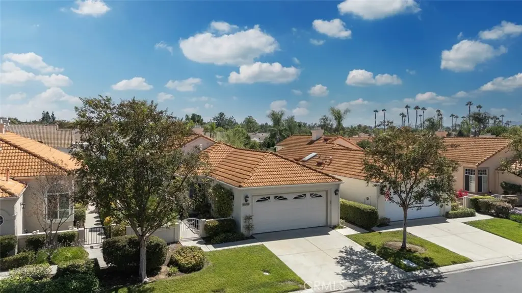 40208 Corte Peralta, Murrieta, CA — listing photo 1