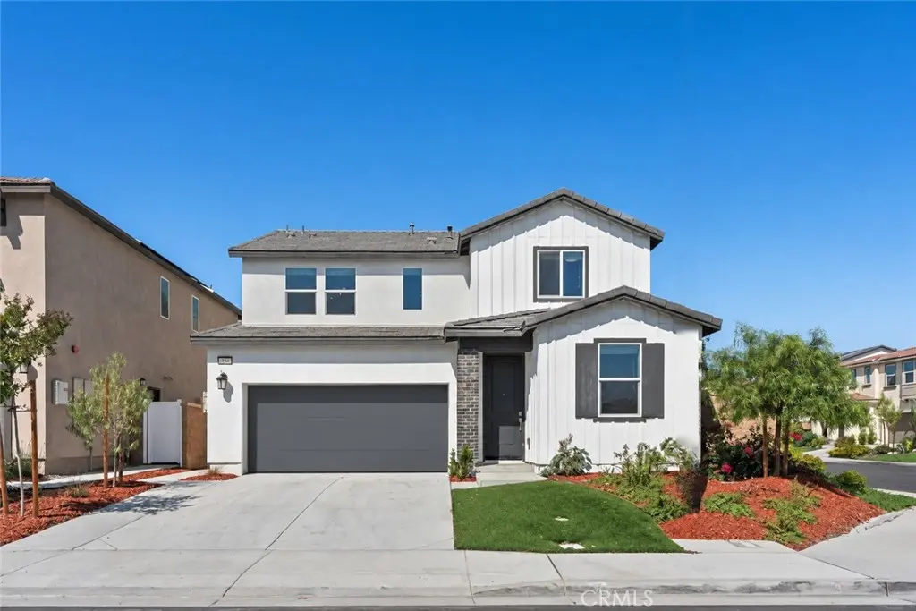 588 Calderwood Lane, Rialto, CA — listing photo 1