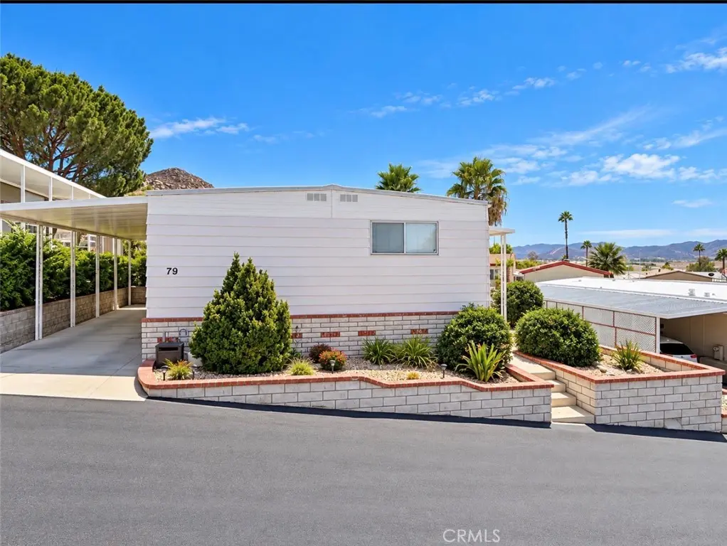 1536 S State Street 79, Hemet, CA — listing photo 1