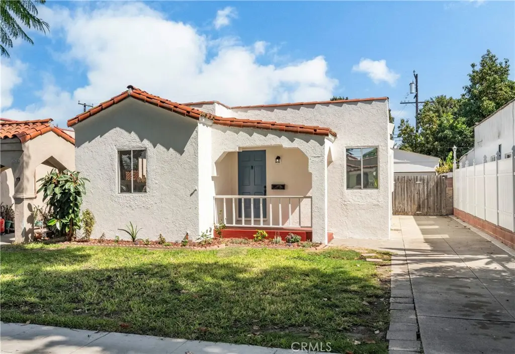 2672 Adriatic Avenue, Long Beach, CA — listing photo 1